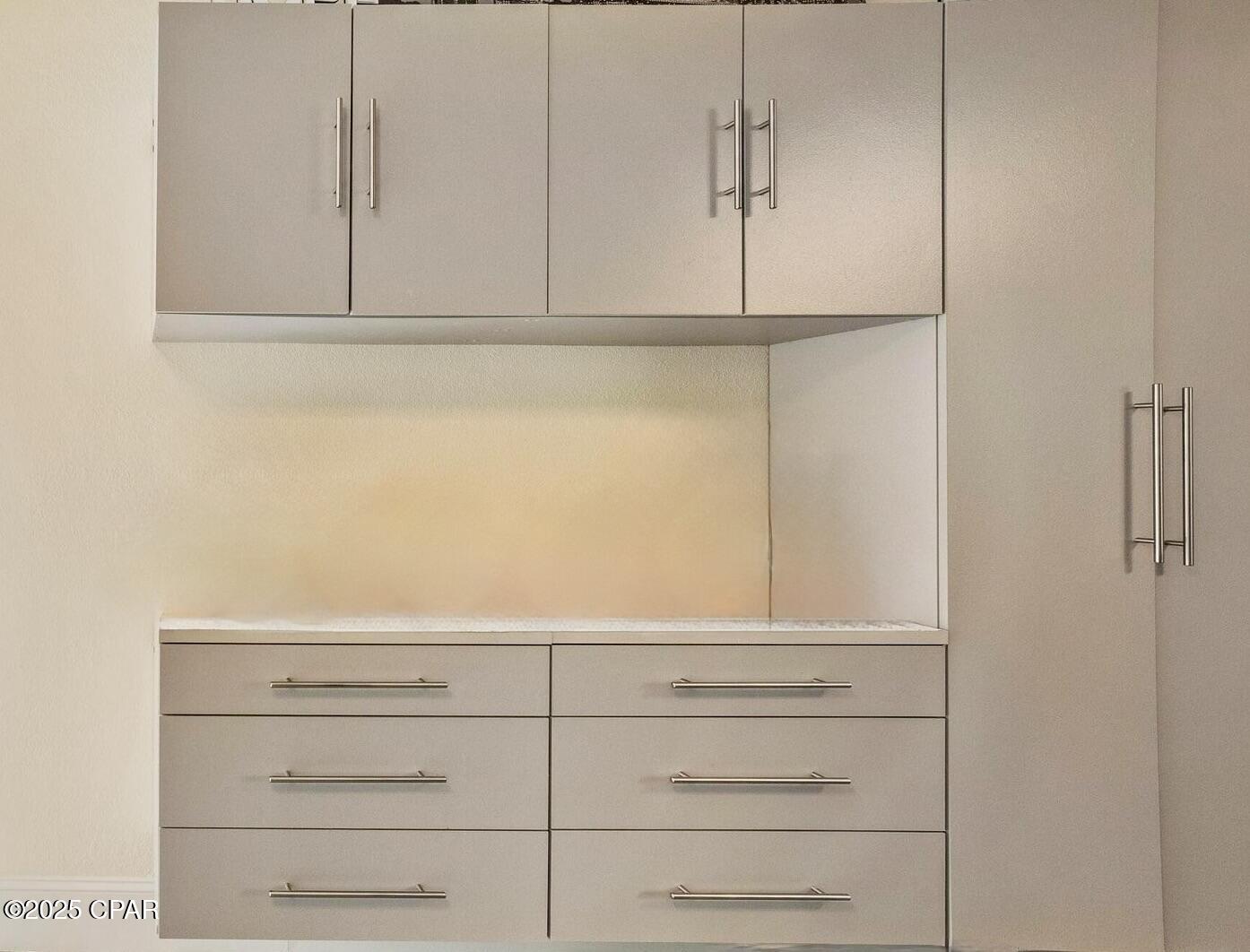 Image 42 For 2501 High Avenue