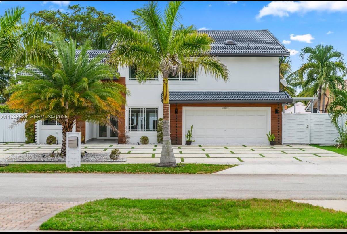 Country Lake Manors Sec 2