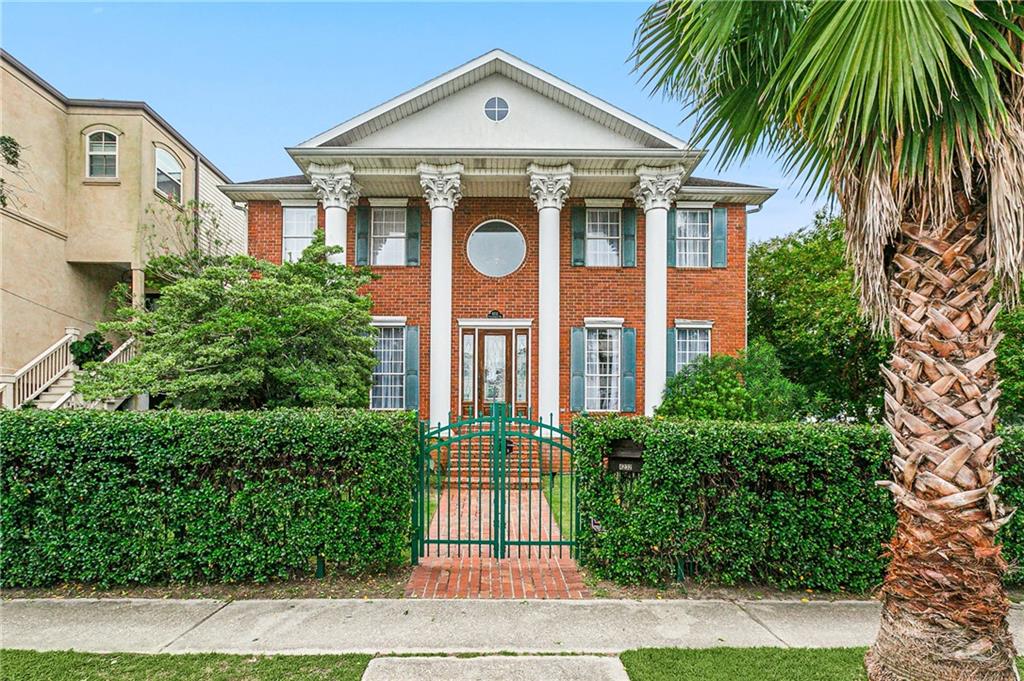 4232 FONTAINEBLEAU Drive