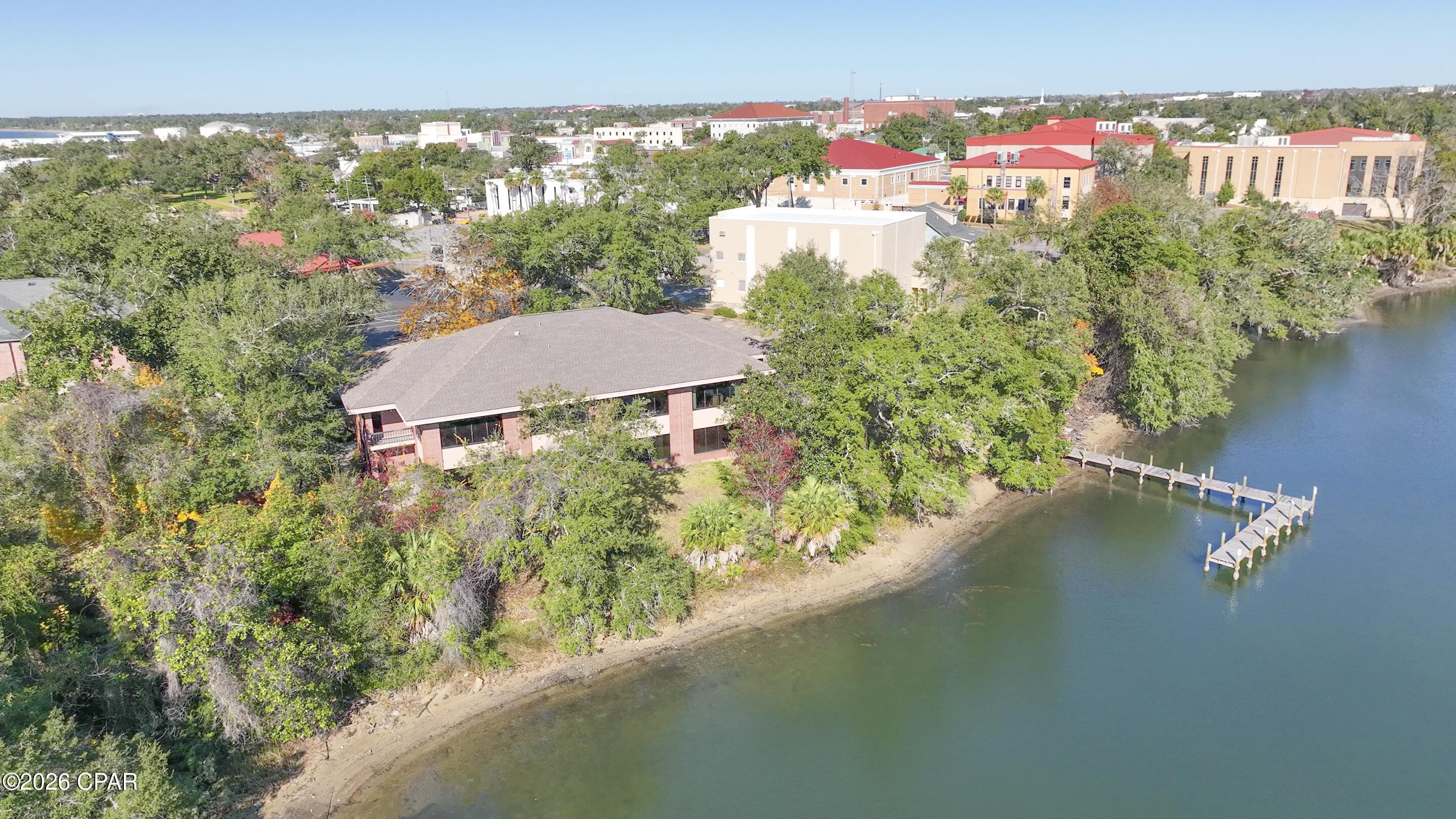 Image 12 For 220 Mckenzie Avenue