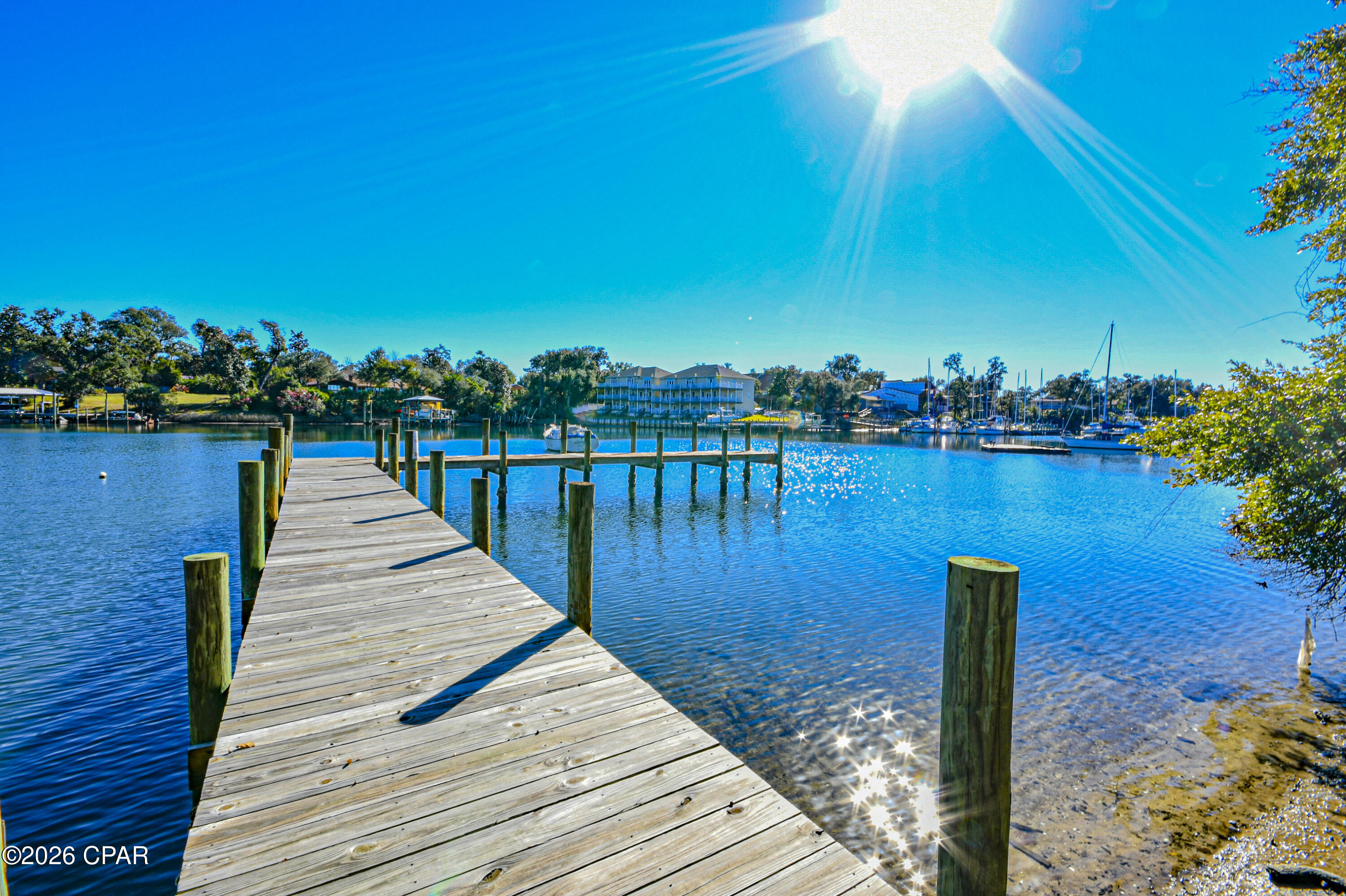 Image 21 For 220 Mckenzie Avenue