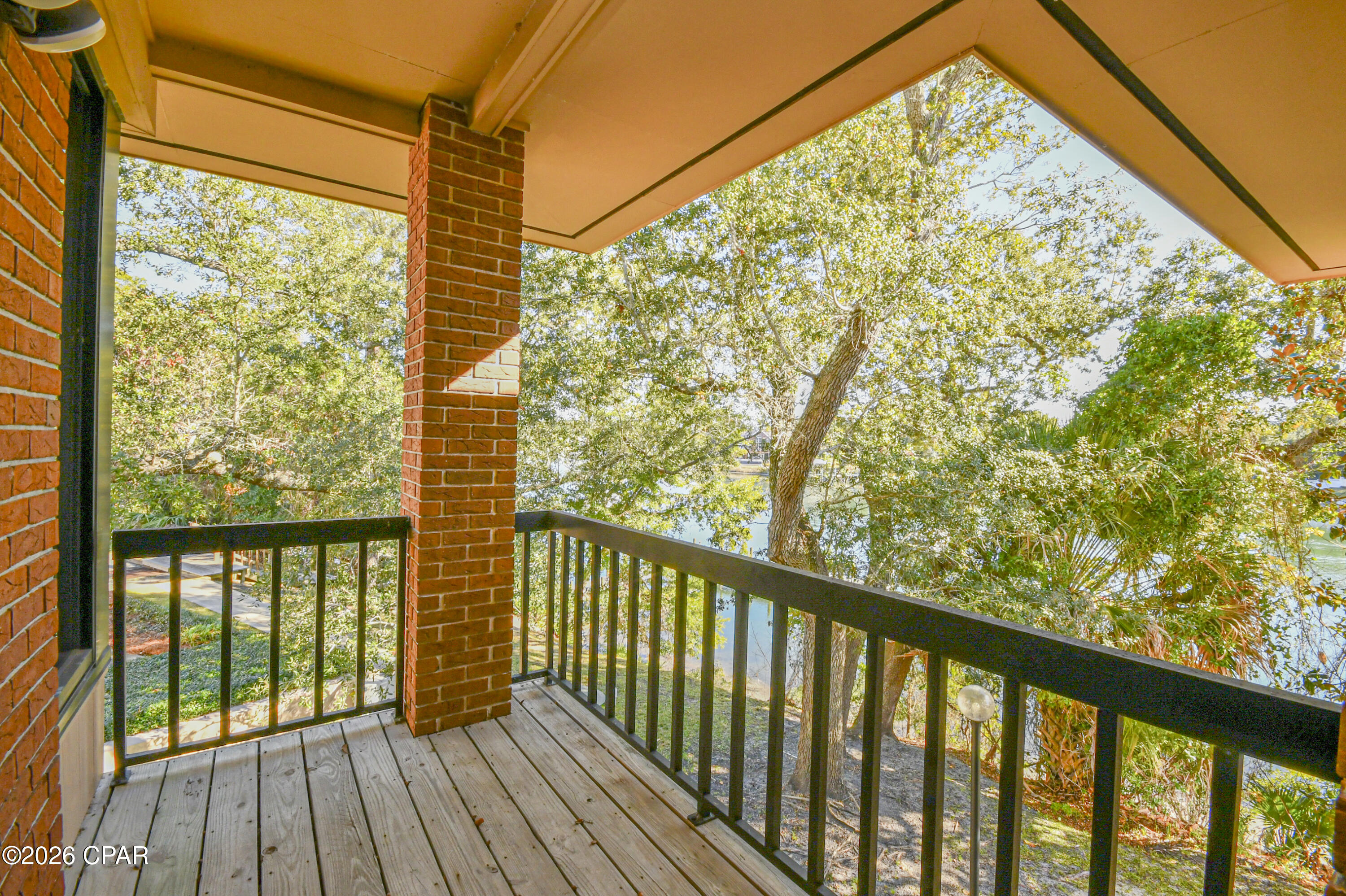 Image 32 For 220 Mckenzie Avenue