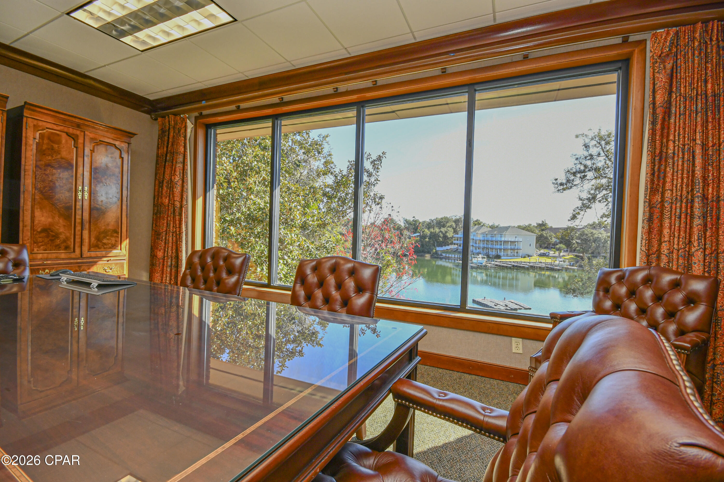 Image 37 For 220 Mckenzie Avenue