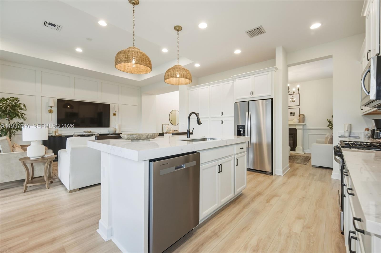 Homes for sale in Loxahatchee, FL | 5413 Pecan Dr, Loxahatchee, FL 33470 | MLS# A11937946