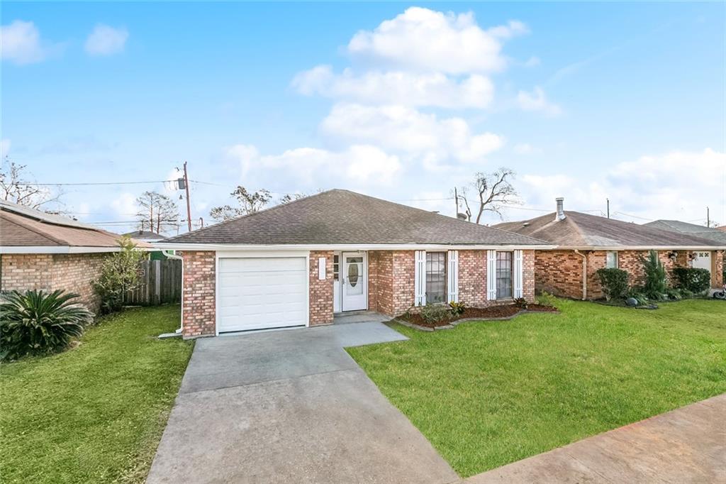 Homes for sale in La Place, LA | 1924 Yorktowne Dr, La Place, LA 70068 | MLS# 2536628