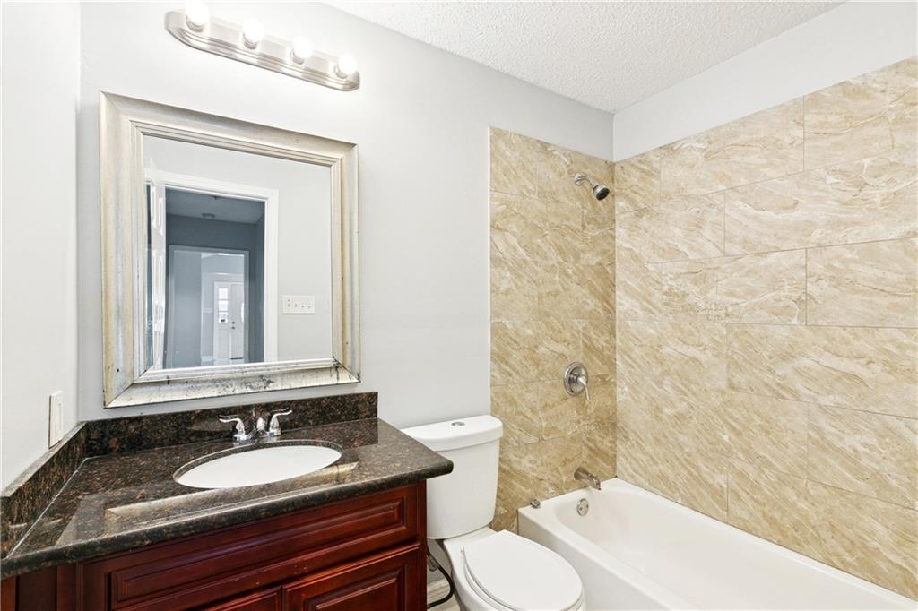 Homes for sale in La Place, LA | 1924 Yorktowne Dr, La Place, LA 70068 | MLS# 2536628