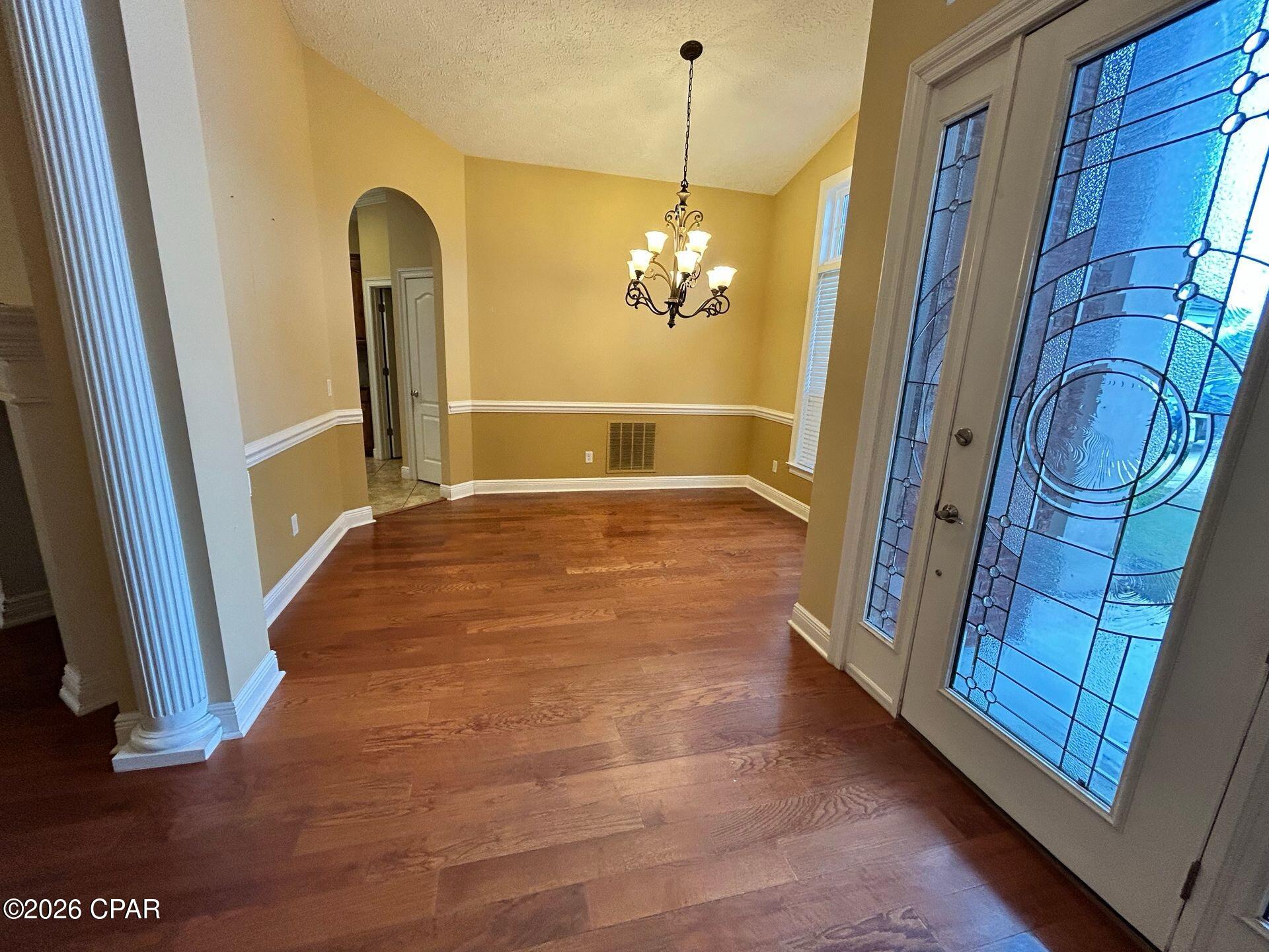 Image 2 For 105 Lakeview Terrace