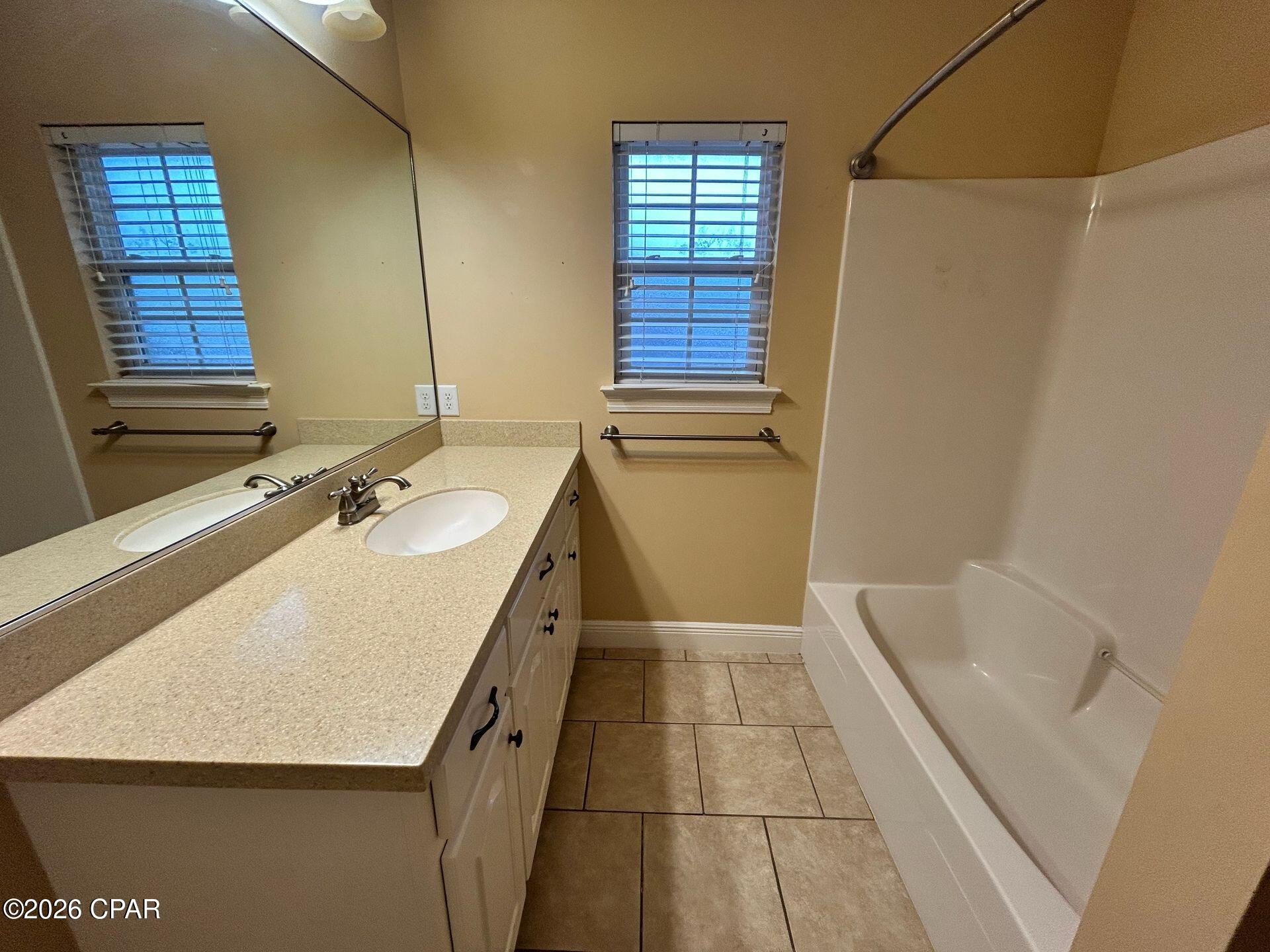 Image 5 For 105 Lakeview Terrace