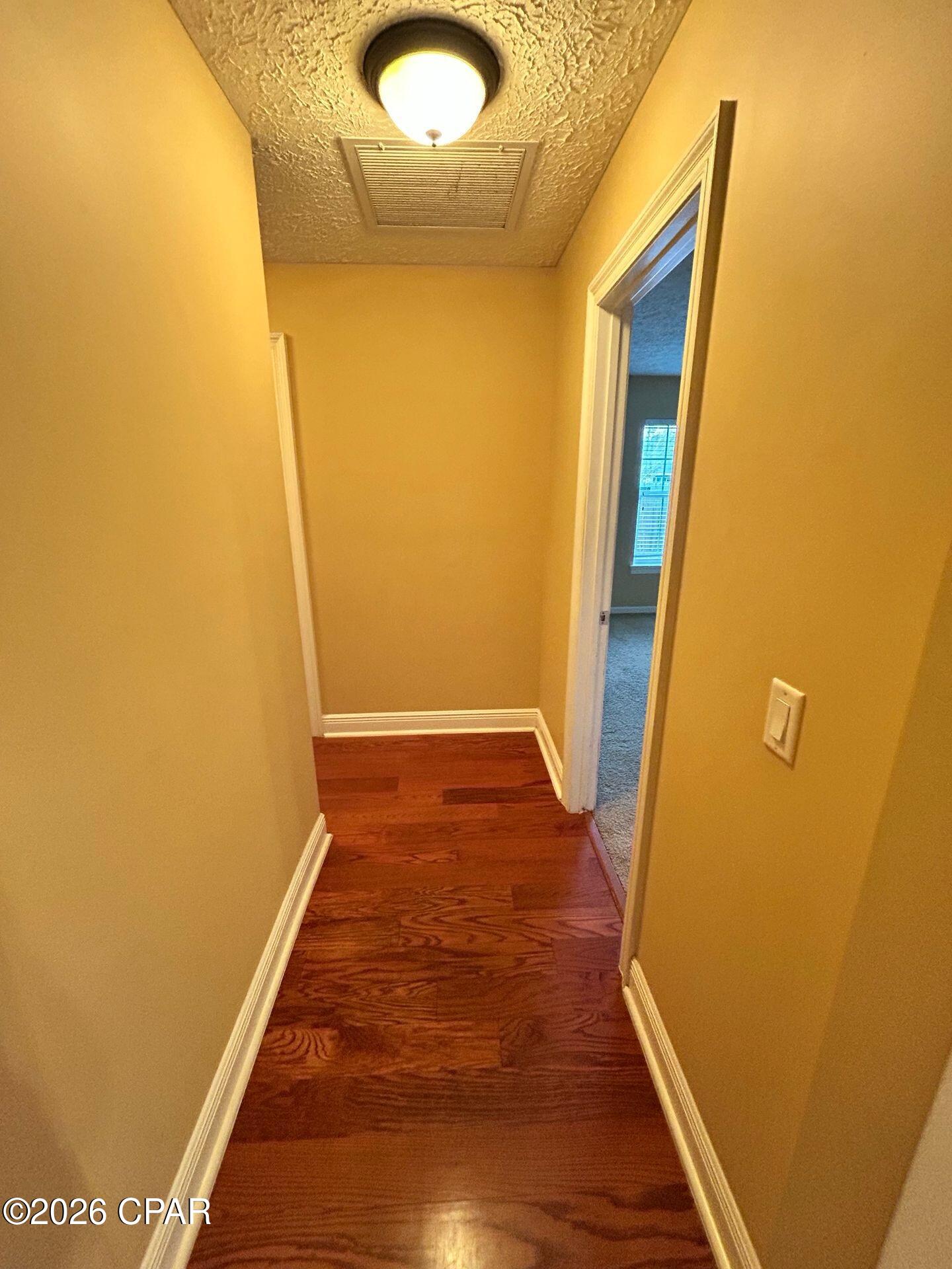 Image 6 For 105 Lakeview Terrace