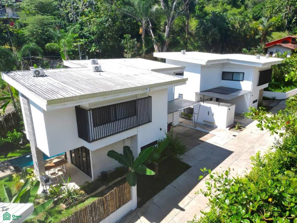 6 bed Single Family Homes For Sale in Garabito, Puntarenas - 1