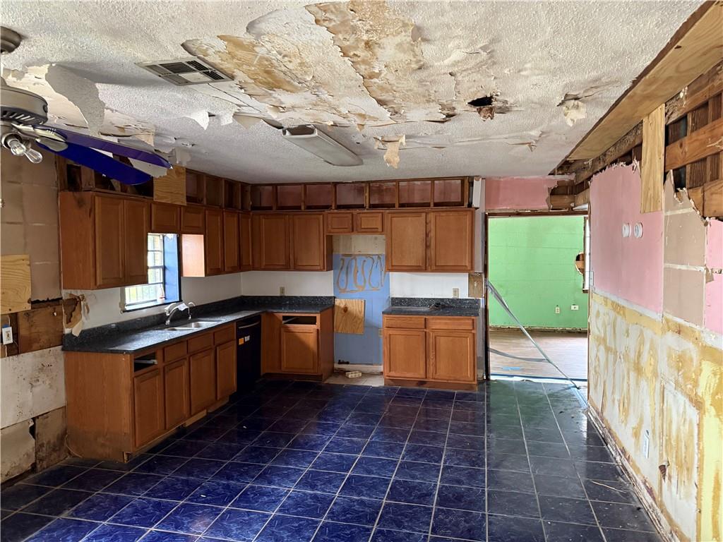 Homes for sale in Marrero, LA | 712 Avenue F, Marrero, LA 70072 | MLS# 2536678