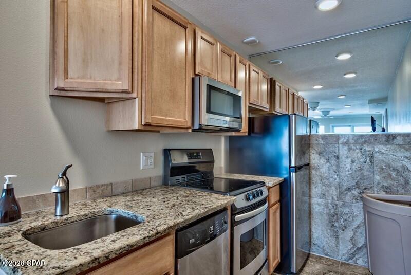 Image 12 For 15617 Front Beach Road C21