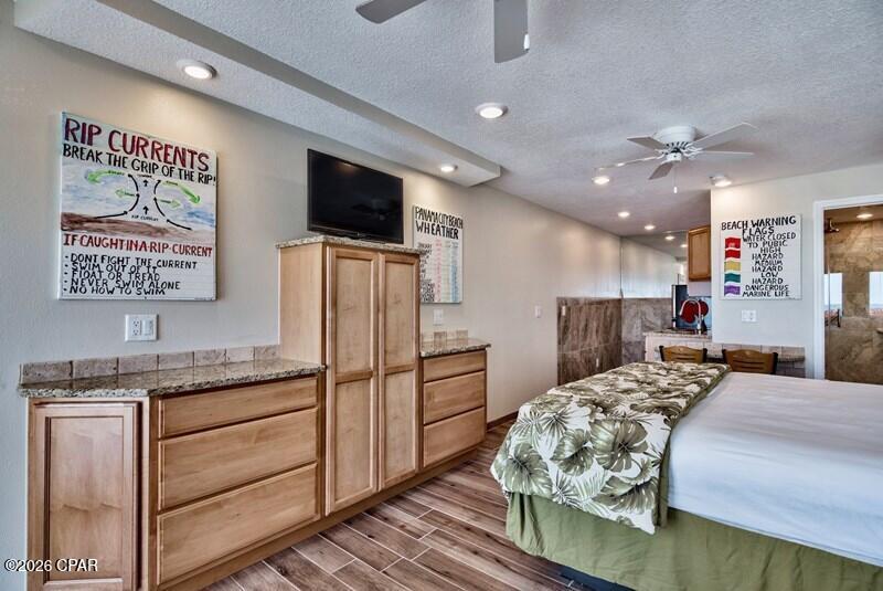 Image 7 For 15617 Front Beach Road C23