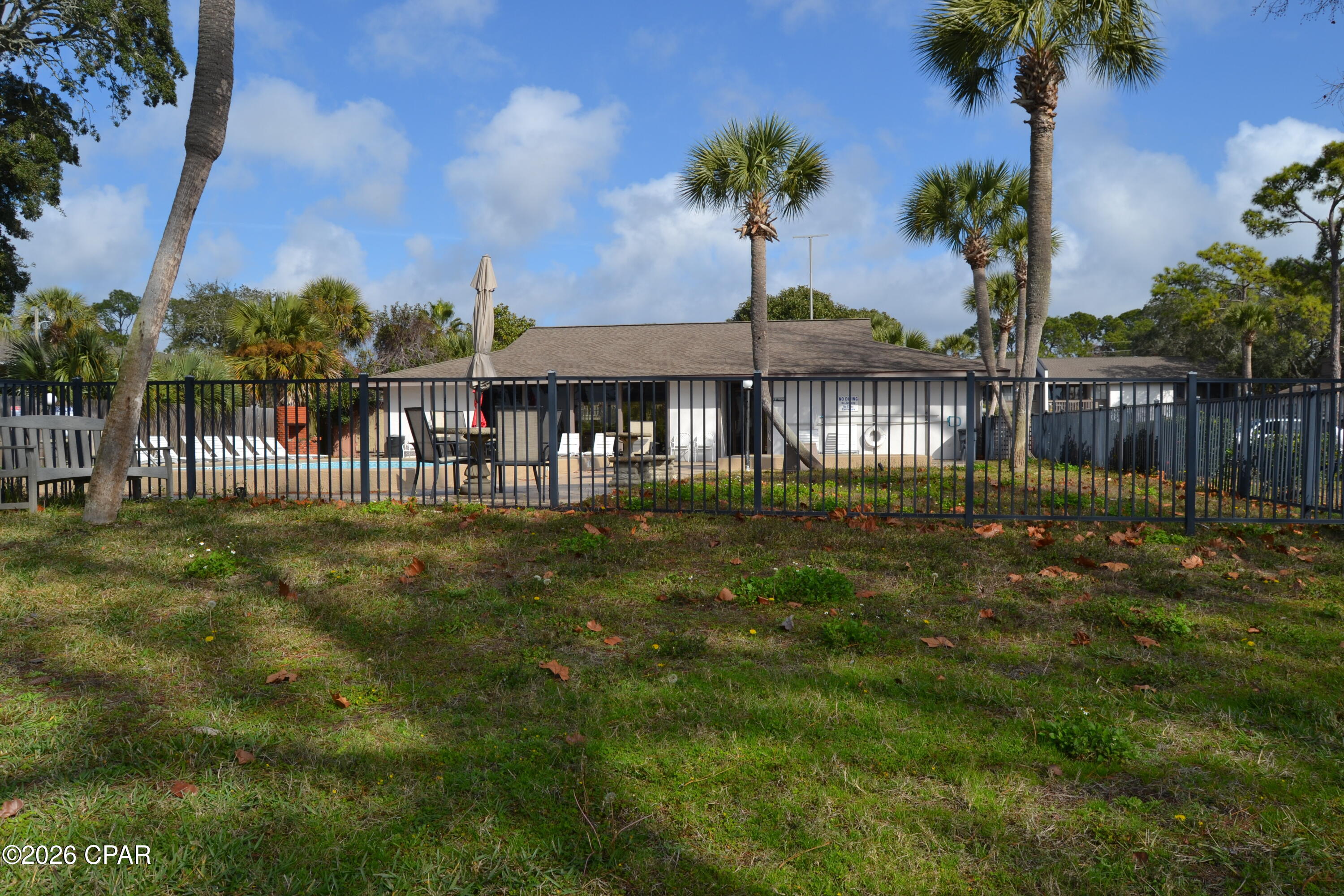 Image 10 For 6901 Lagoon Drive 37