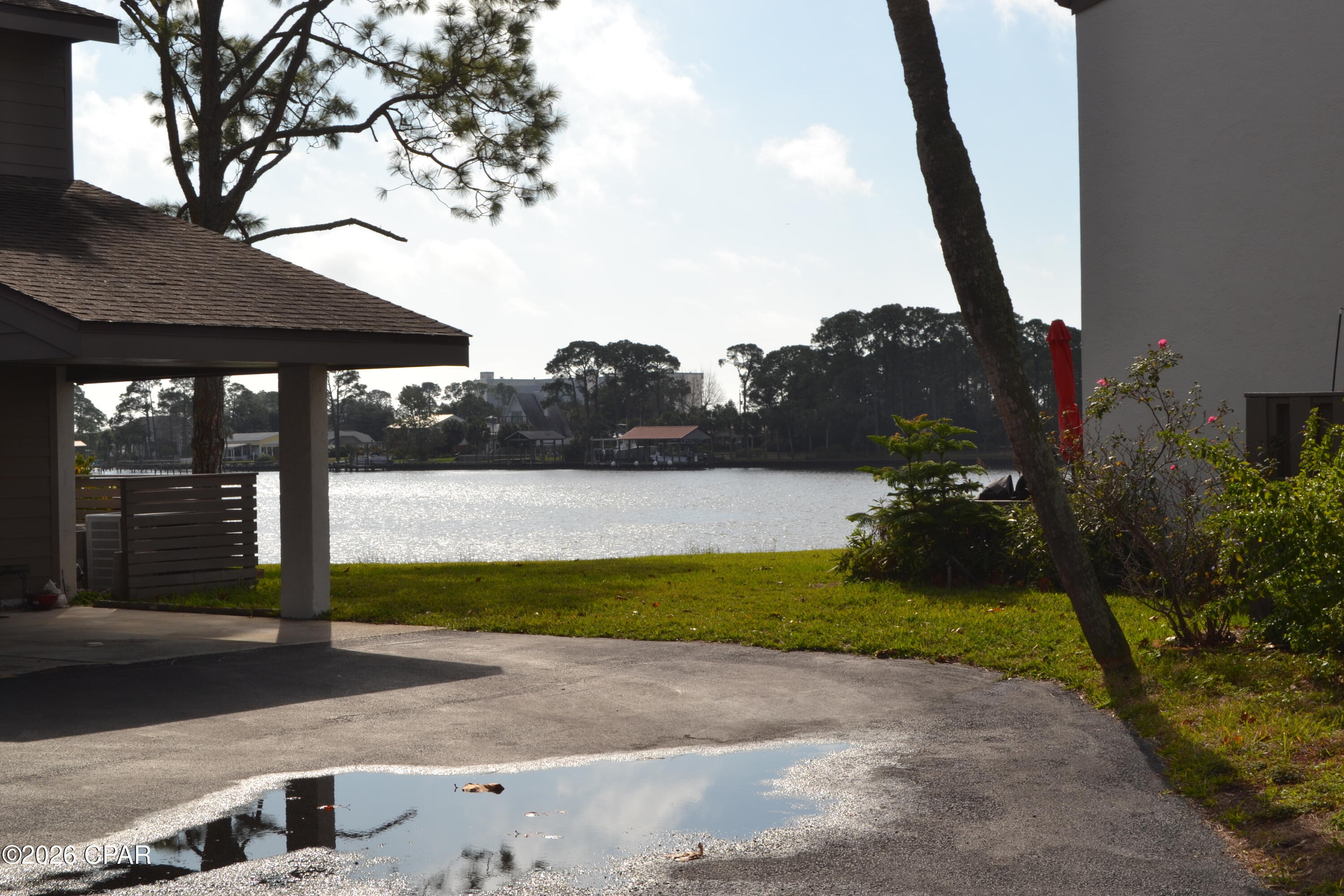 Image 4 For 6901 Lagoon Drive 37