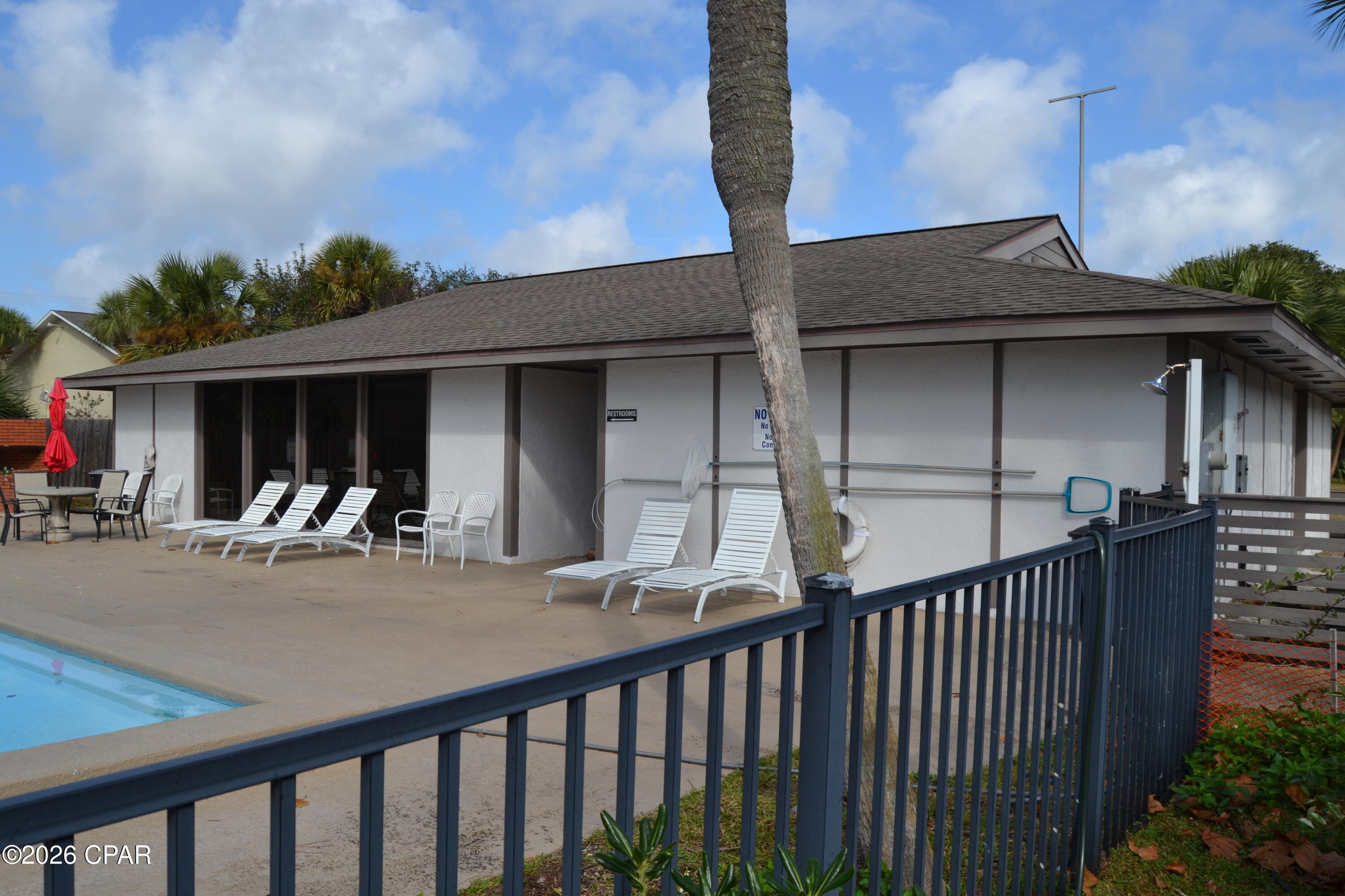 Image 8 For 6901 Lagoon Drive 37