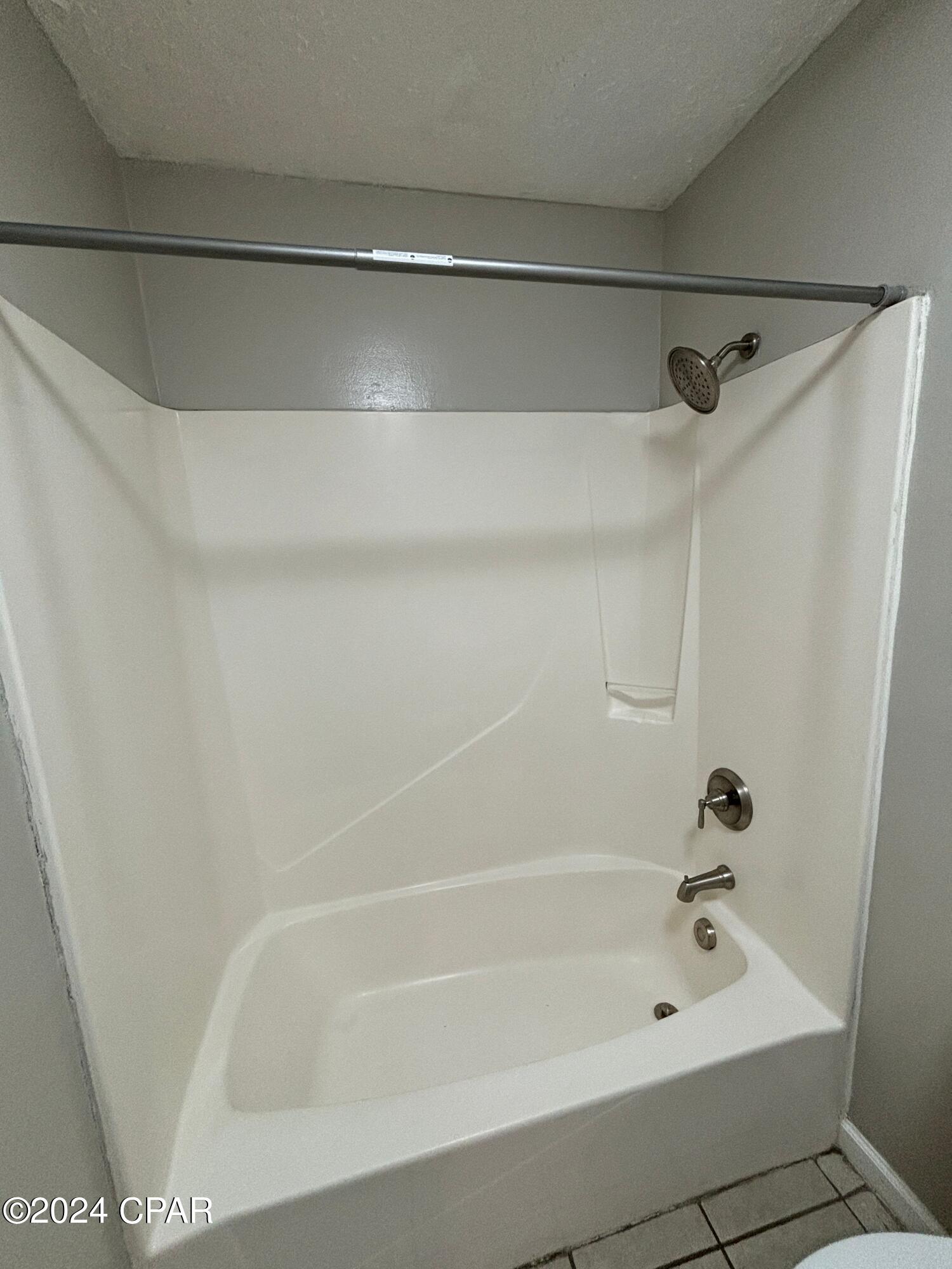 Image 10 For 923 Sanders Lane 704