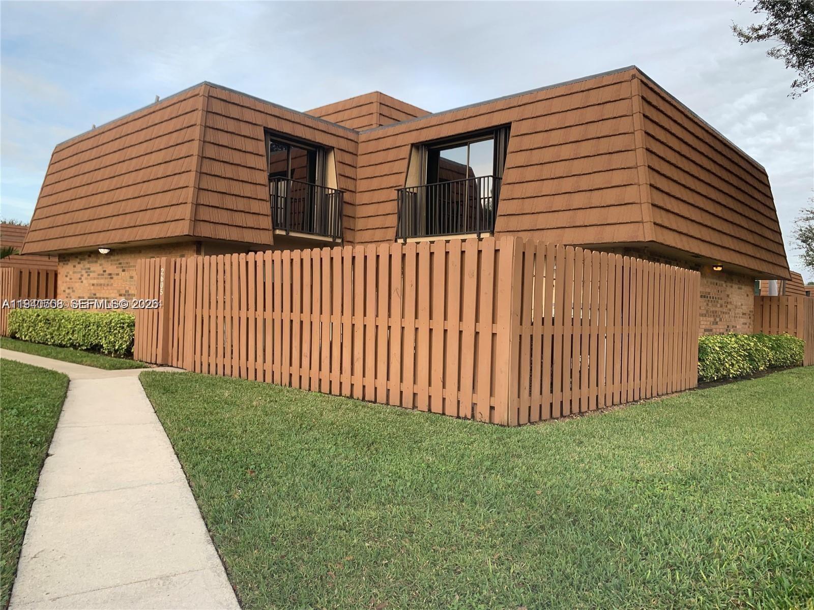 Rock Creek Camelot Garden