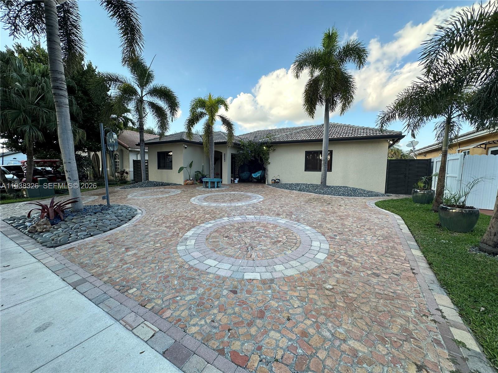 Royal Garden Estates