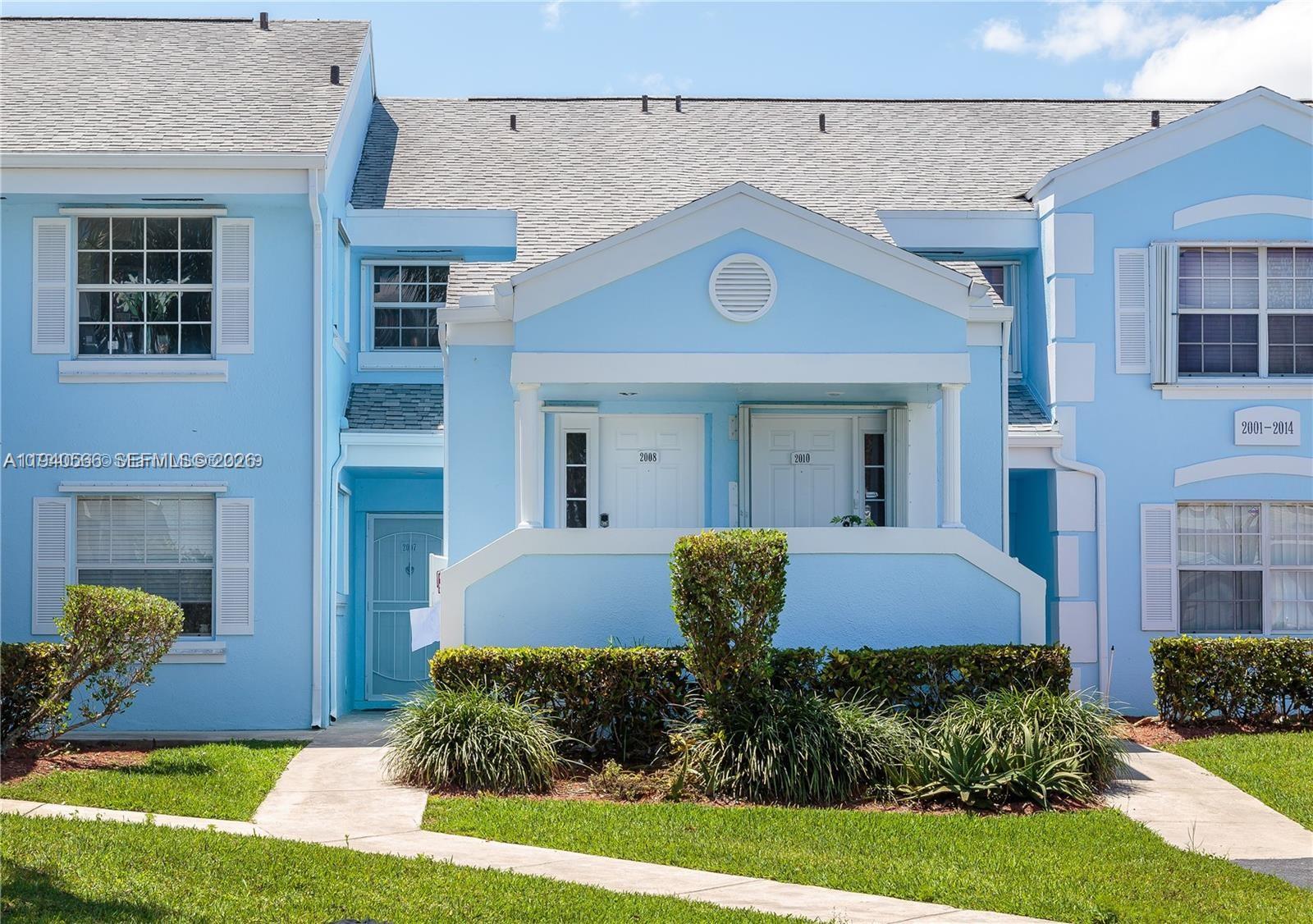 Keys Gate Condo No Eight