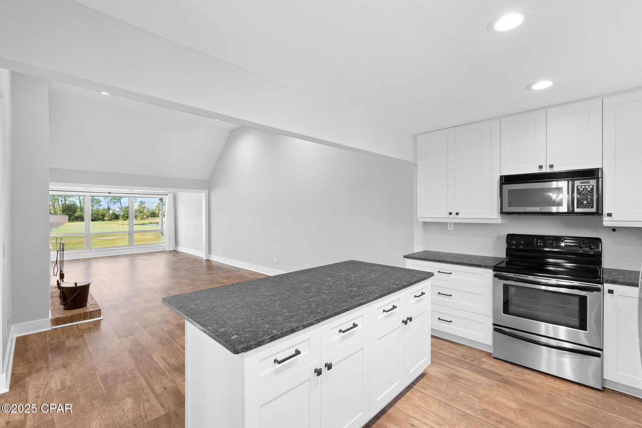 Image 15 For 4305 Bay Point Road 443