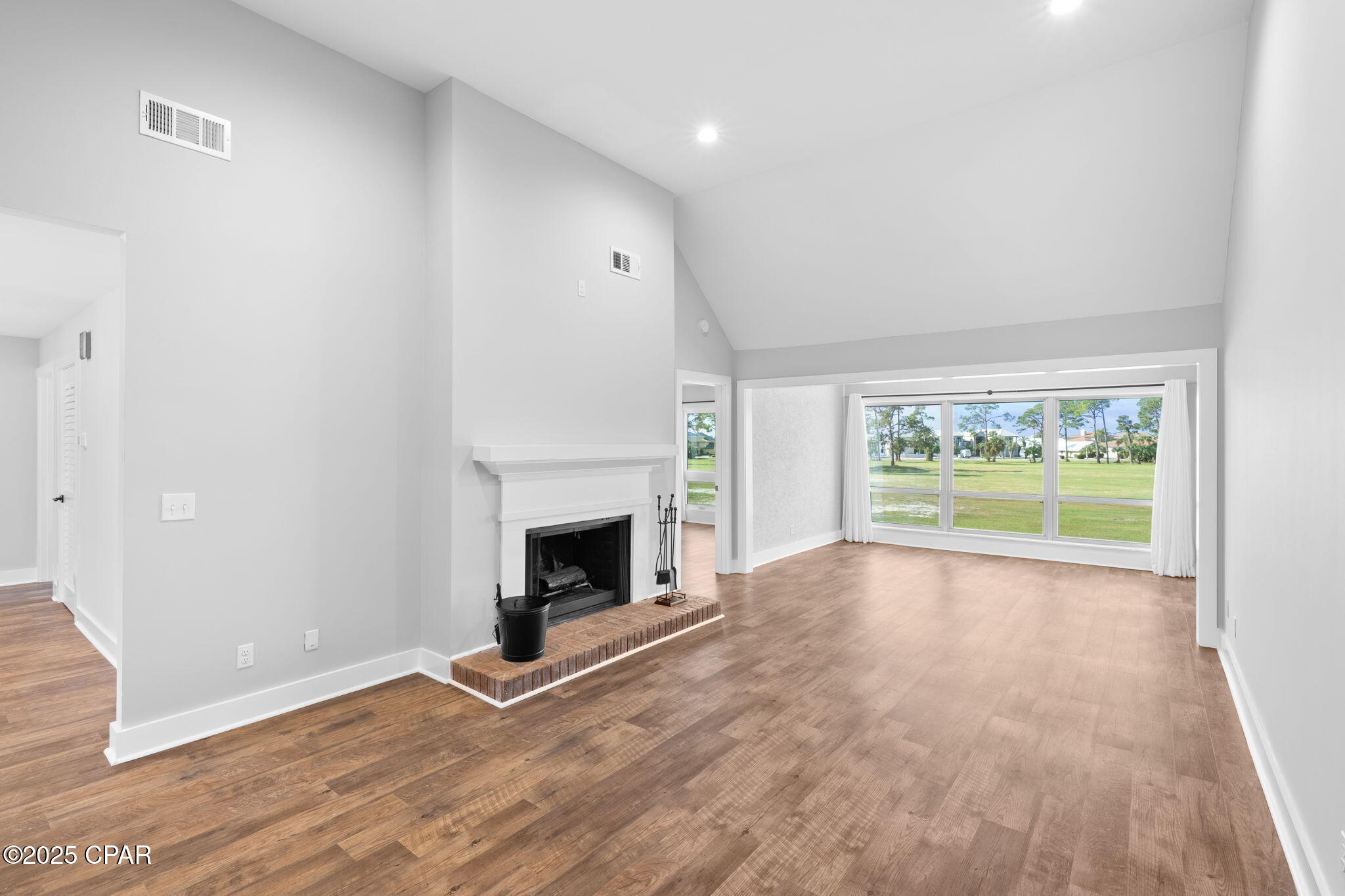 Image 17 For 4305 Bay Point Road 443