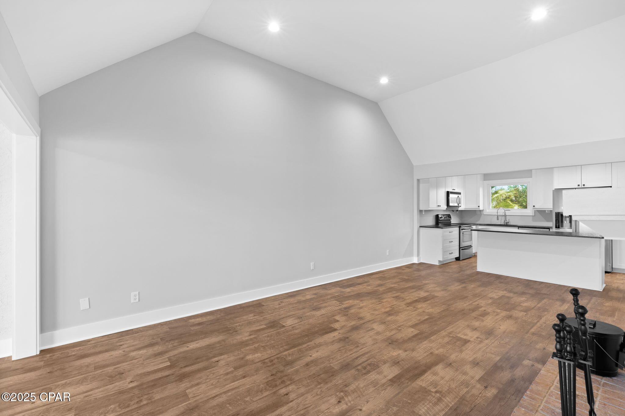 Image 19 For 4305 Bay Point Road 443