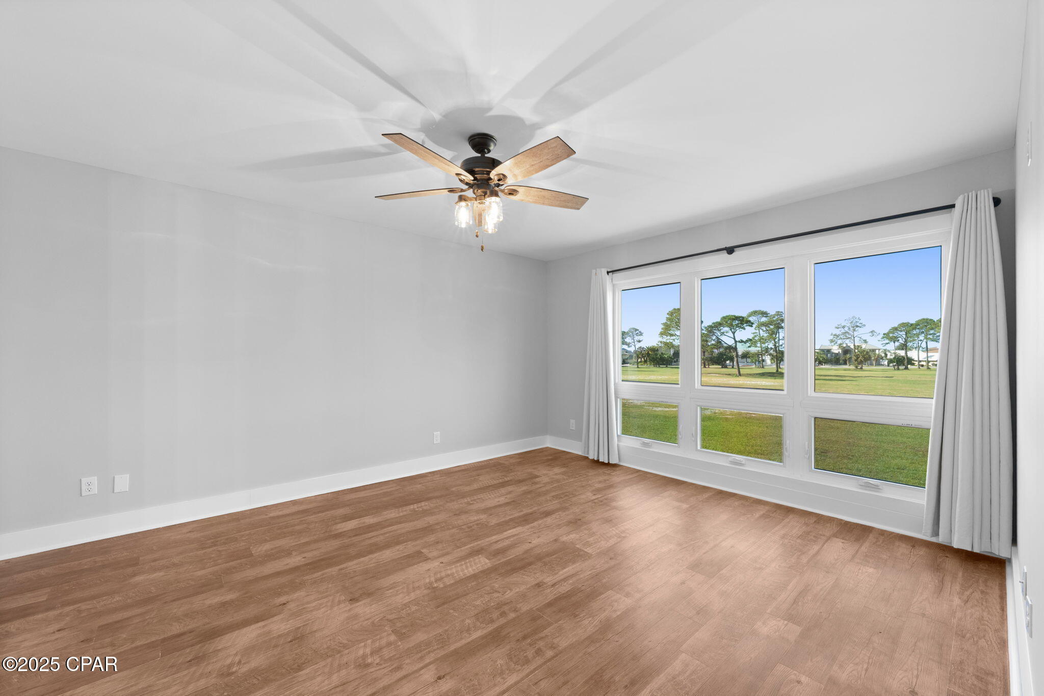 Image 21 For 4305 Bay Point Road 443