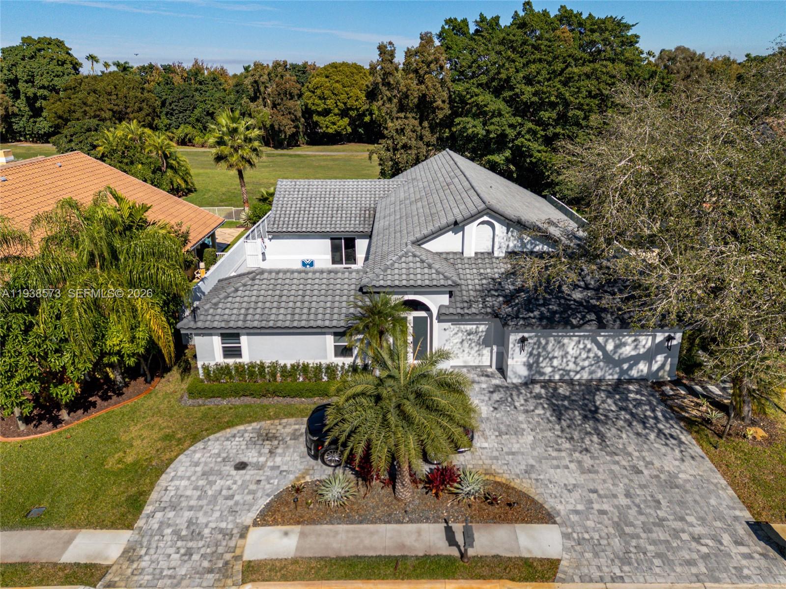 Hollywood Lakes Country C