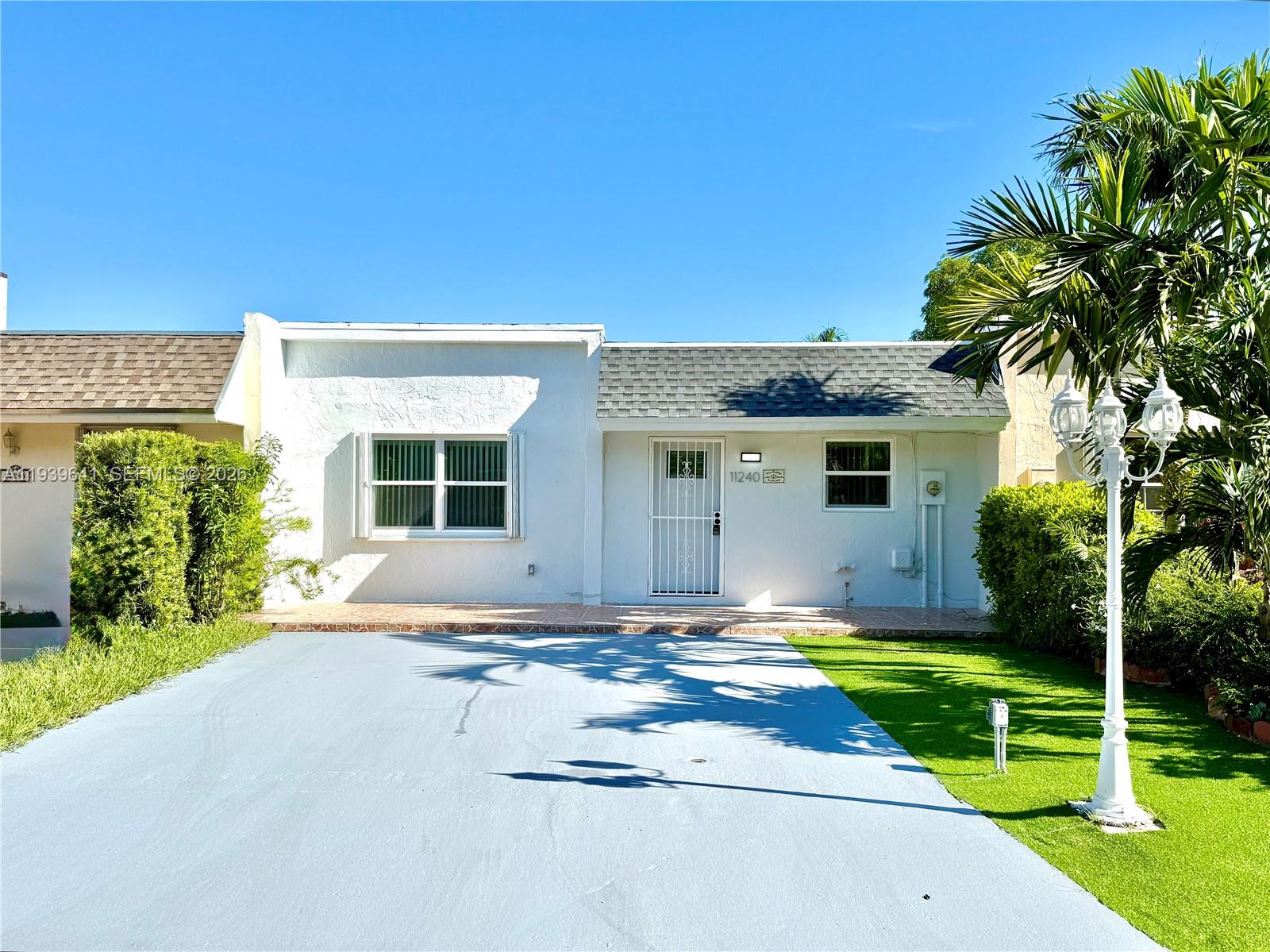 Homes for sale in Miami, FL | 11240 Sw 33rd Cir Pl, Miami, FL 33165 | MLS# A11939641