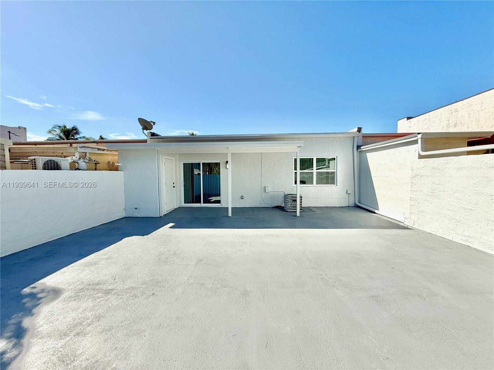 Homes for sale in Miami, FL | 11240 Sw 33rd Cir Pl, Miami, FL 33165 | MLS# A11939641