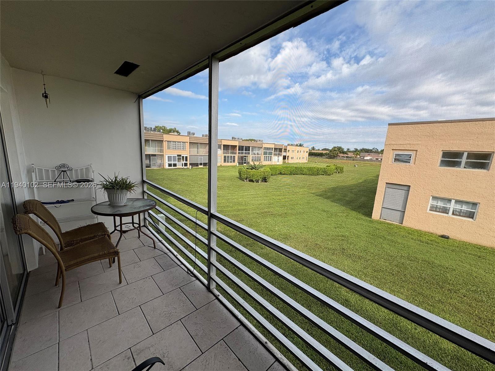 Sunrise Lakes 110 Condo