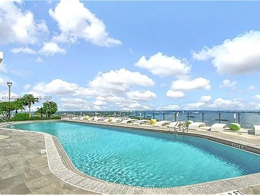 Paraiso Bayviews Condo