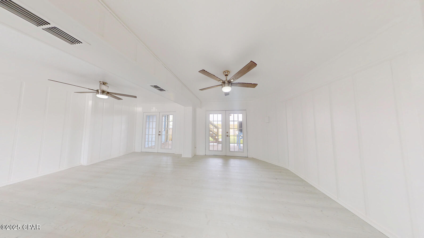 Listing photo id 11 for 3214 Quiet Water Lane