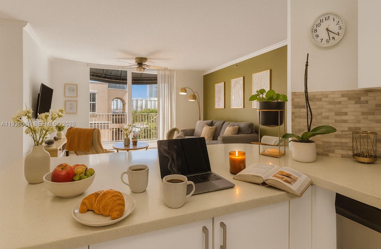 The Yacht Club At Aventur