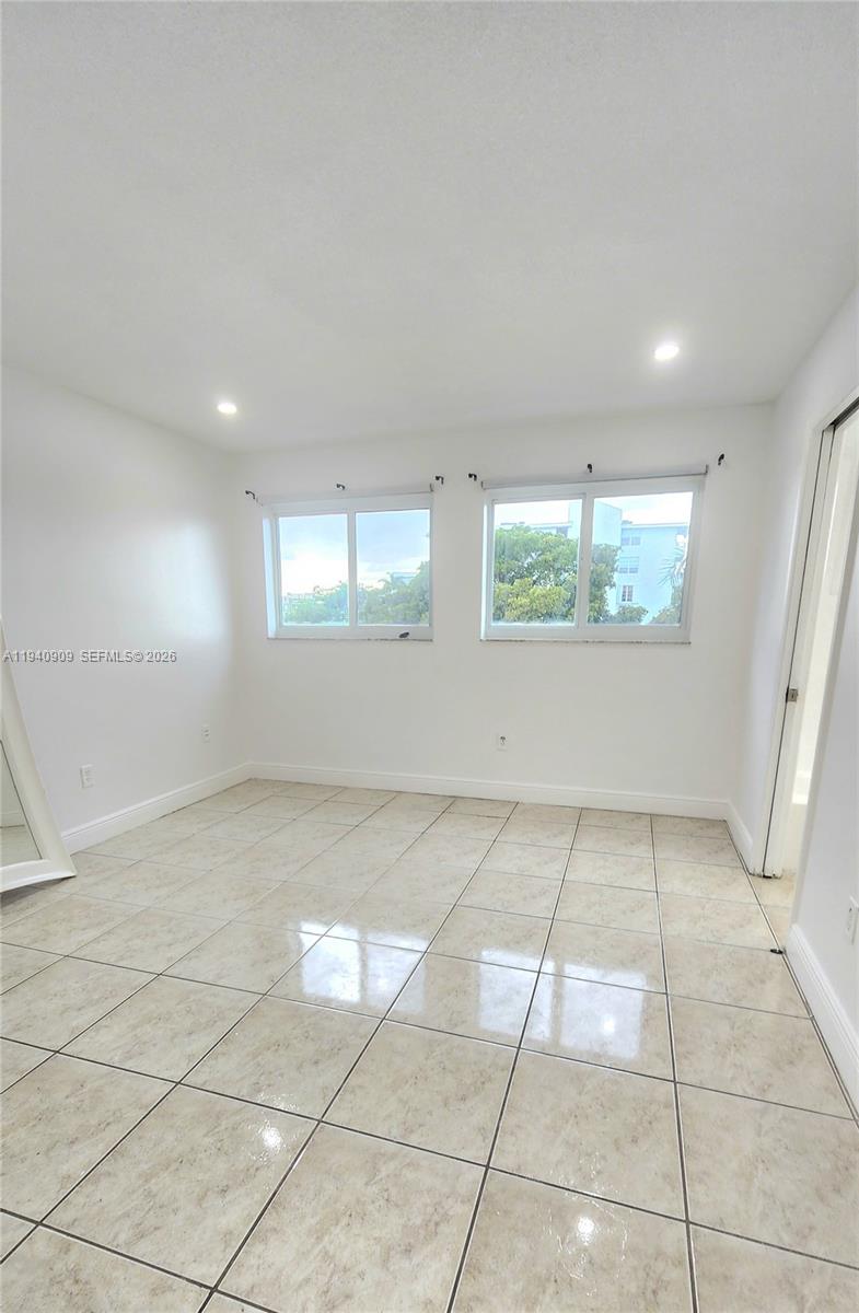 Elegant master bedroom retreat at 1020 94th St - Condo in Bay Harbor Islands