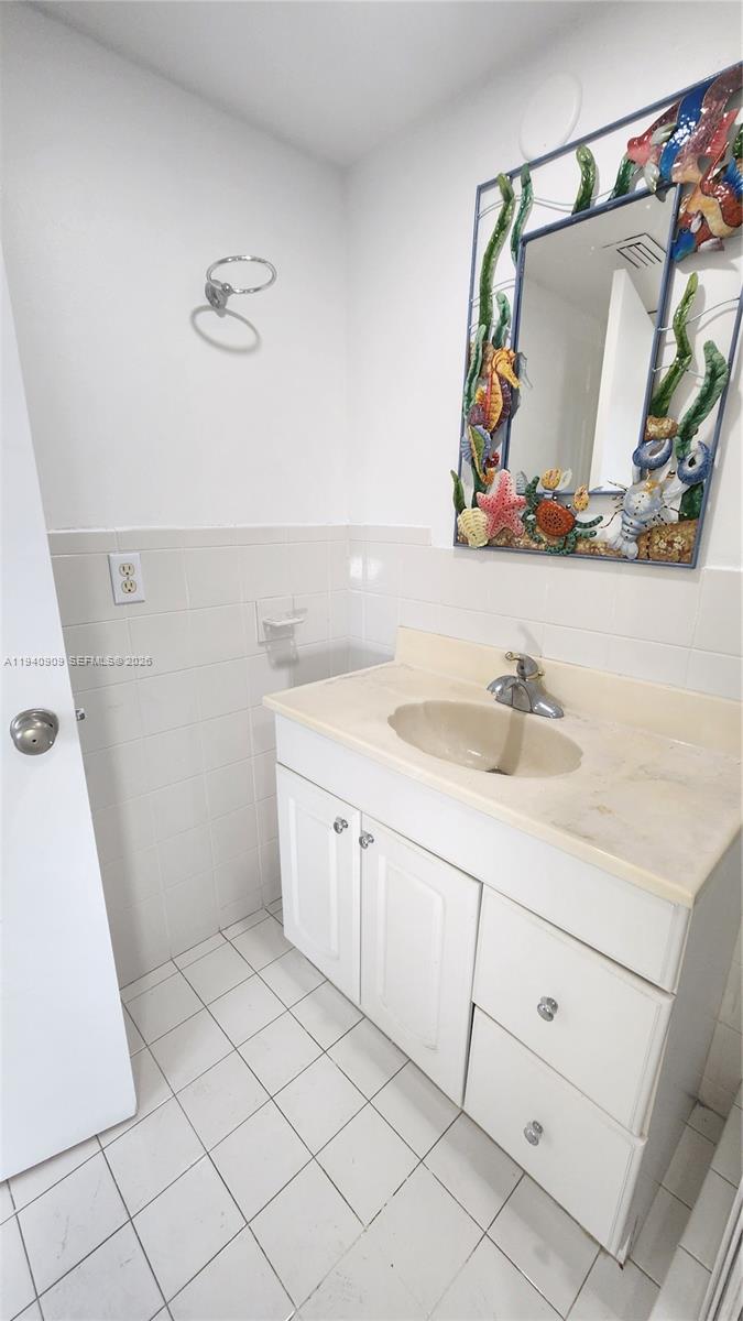 Additional living spaces at 1020 94th St - Condo in Bay Harbor Islands