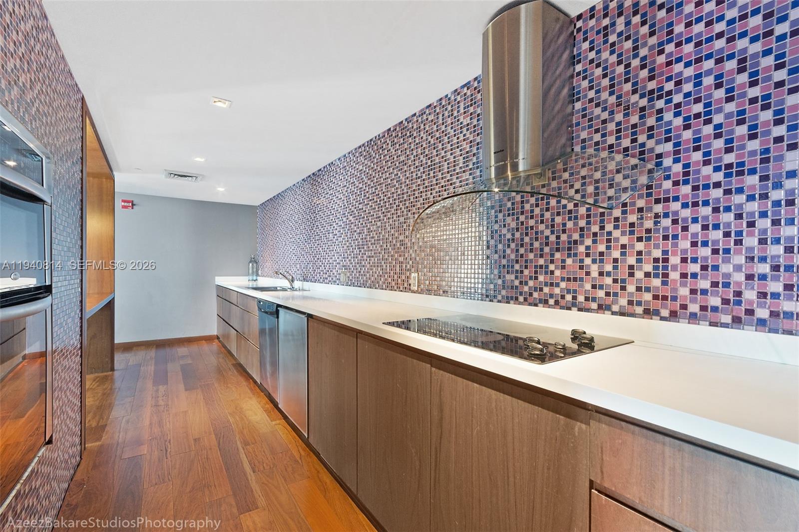 325 S Biscayne Blvd #2420, Miami FL 33131