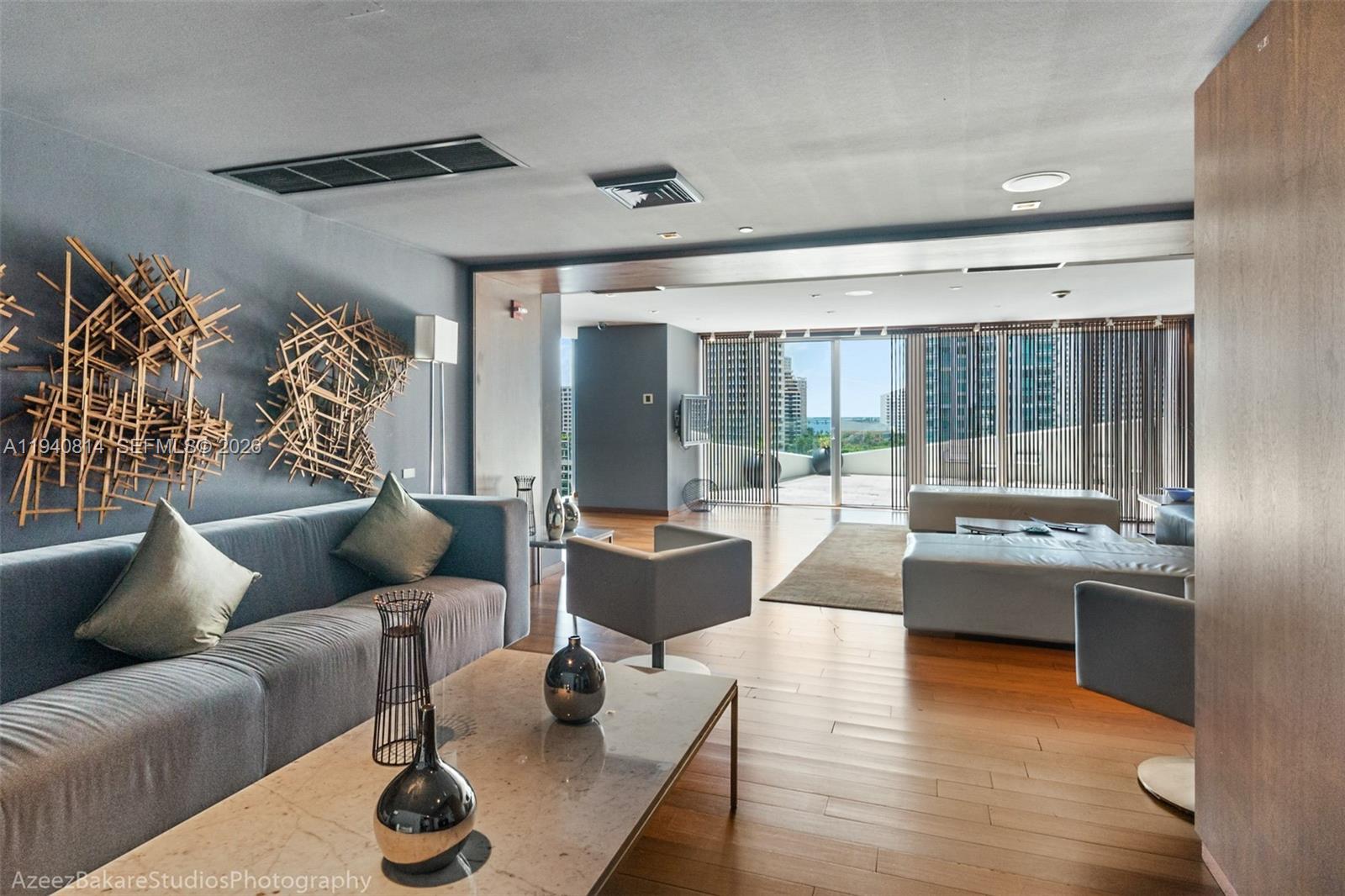 325 S Biscayne Blvd #2420, Miami FL 33131