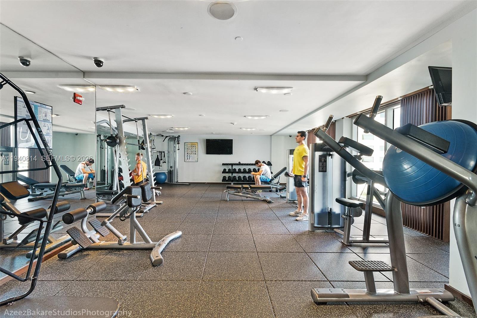 325 S Biscayne Blvd #2420, Miami FL 33131