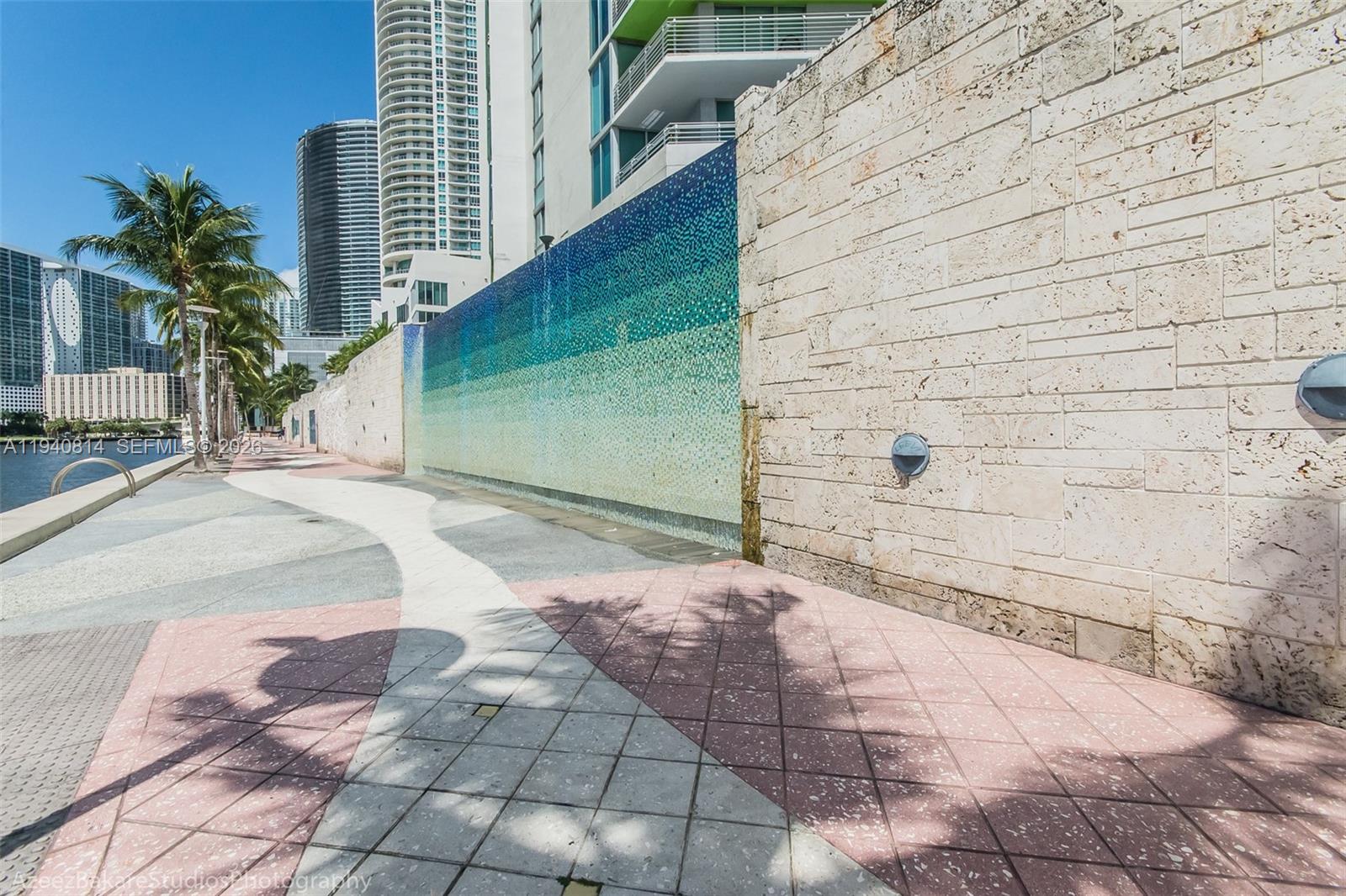 325 S Biscayne Blvd #2420, Miami FL 33131