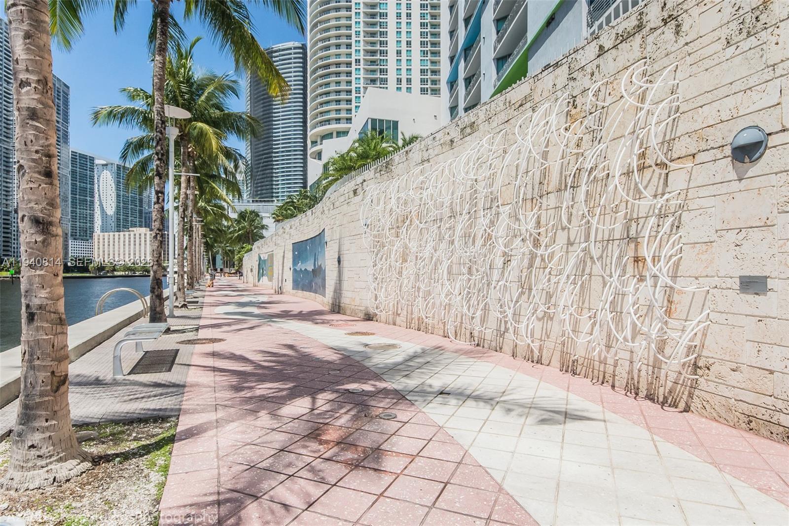 325 S Biscayne Blvd #2420, Miami FL 33131