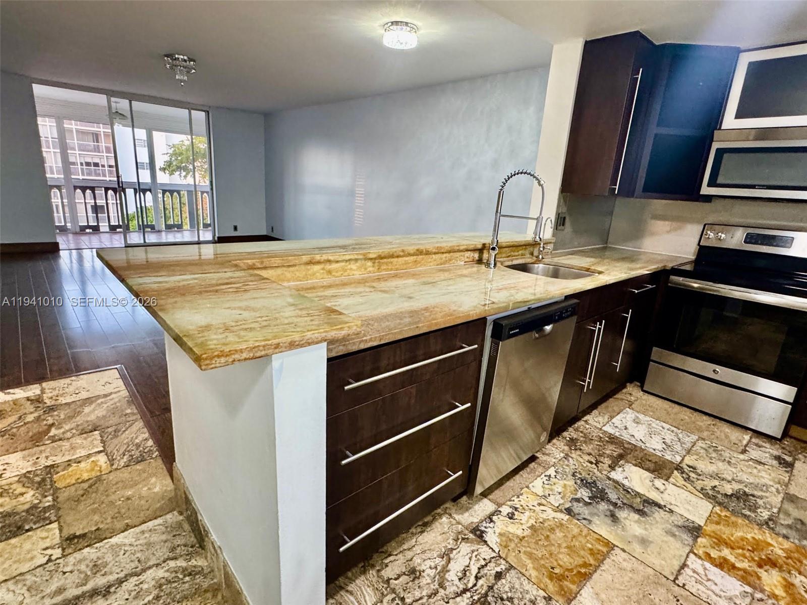 Meadowbrook Condo Apts Bl