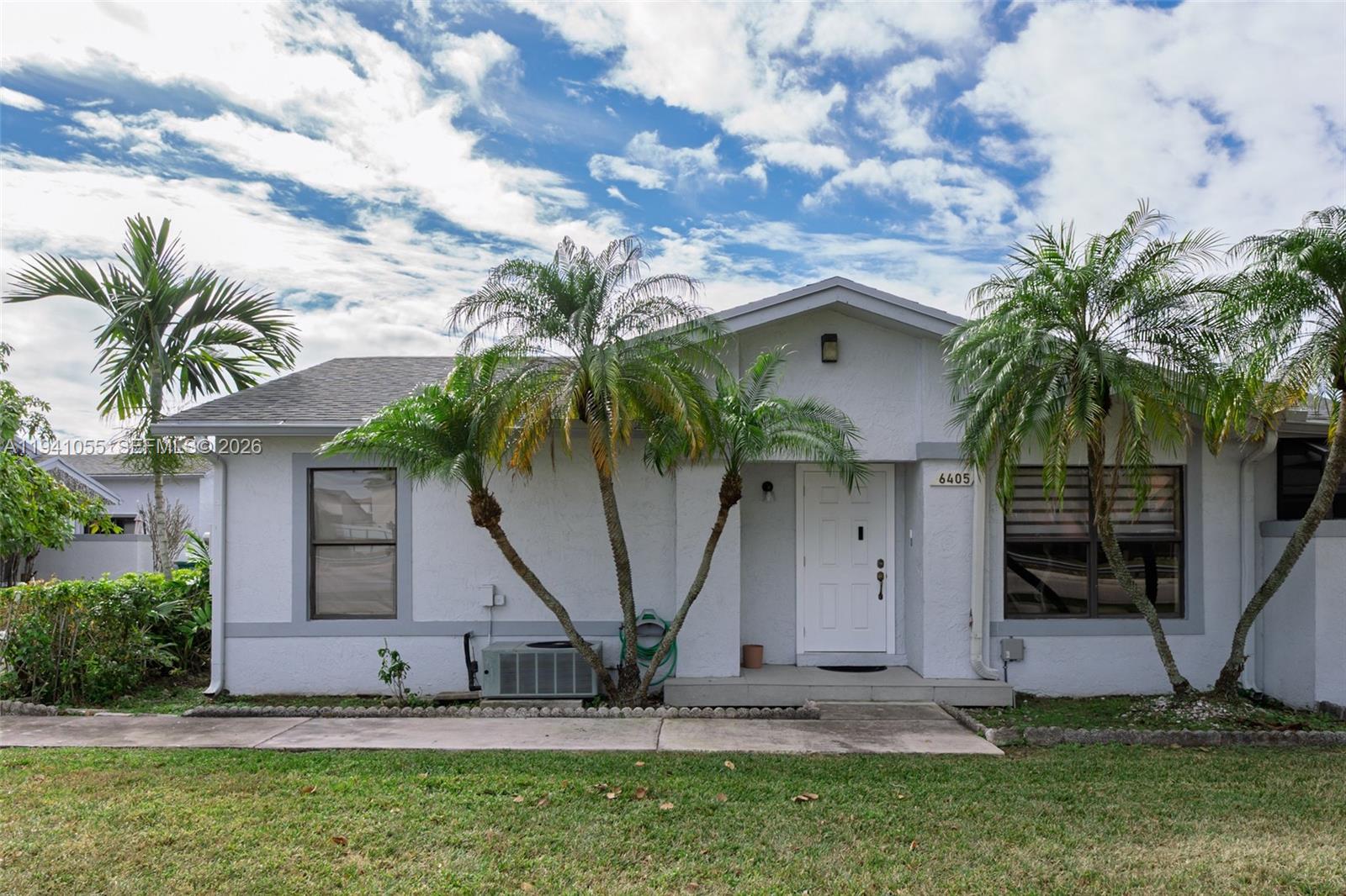 Westwind Lakes Garden Hom