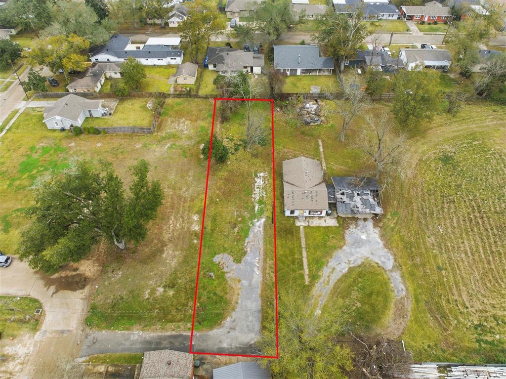 705 Derouen Street — photo 2