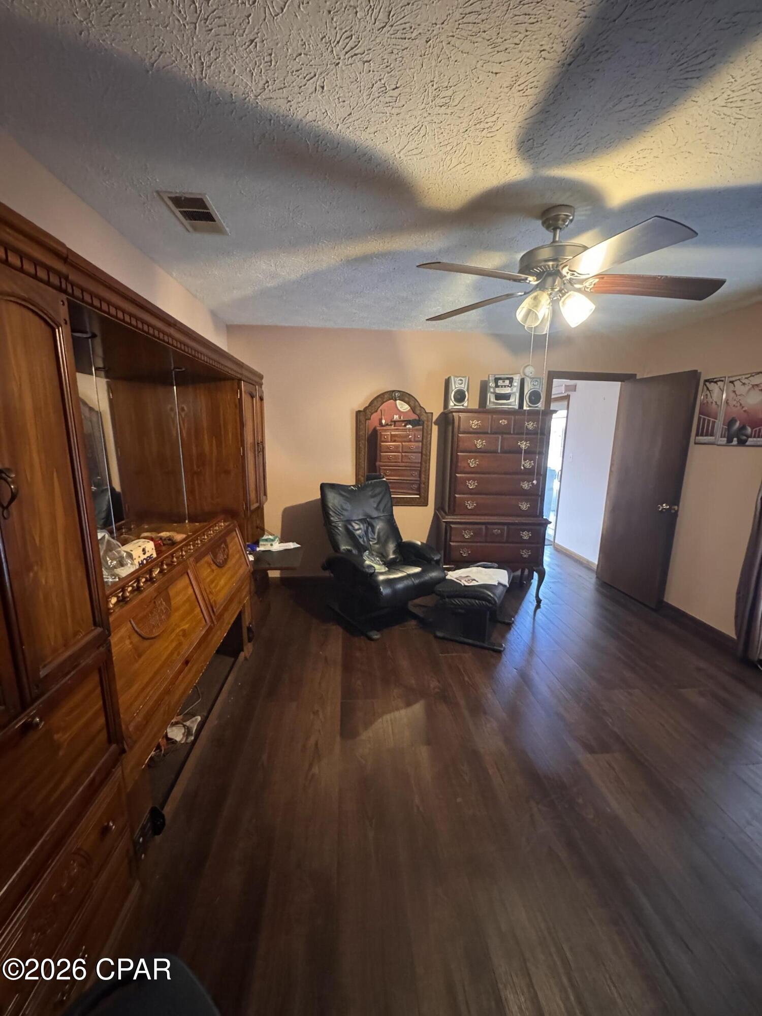 Image 14 For 705 Joan Lane