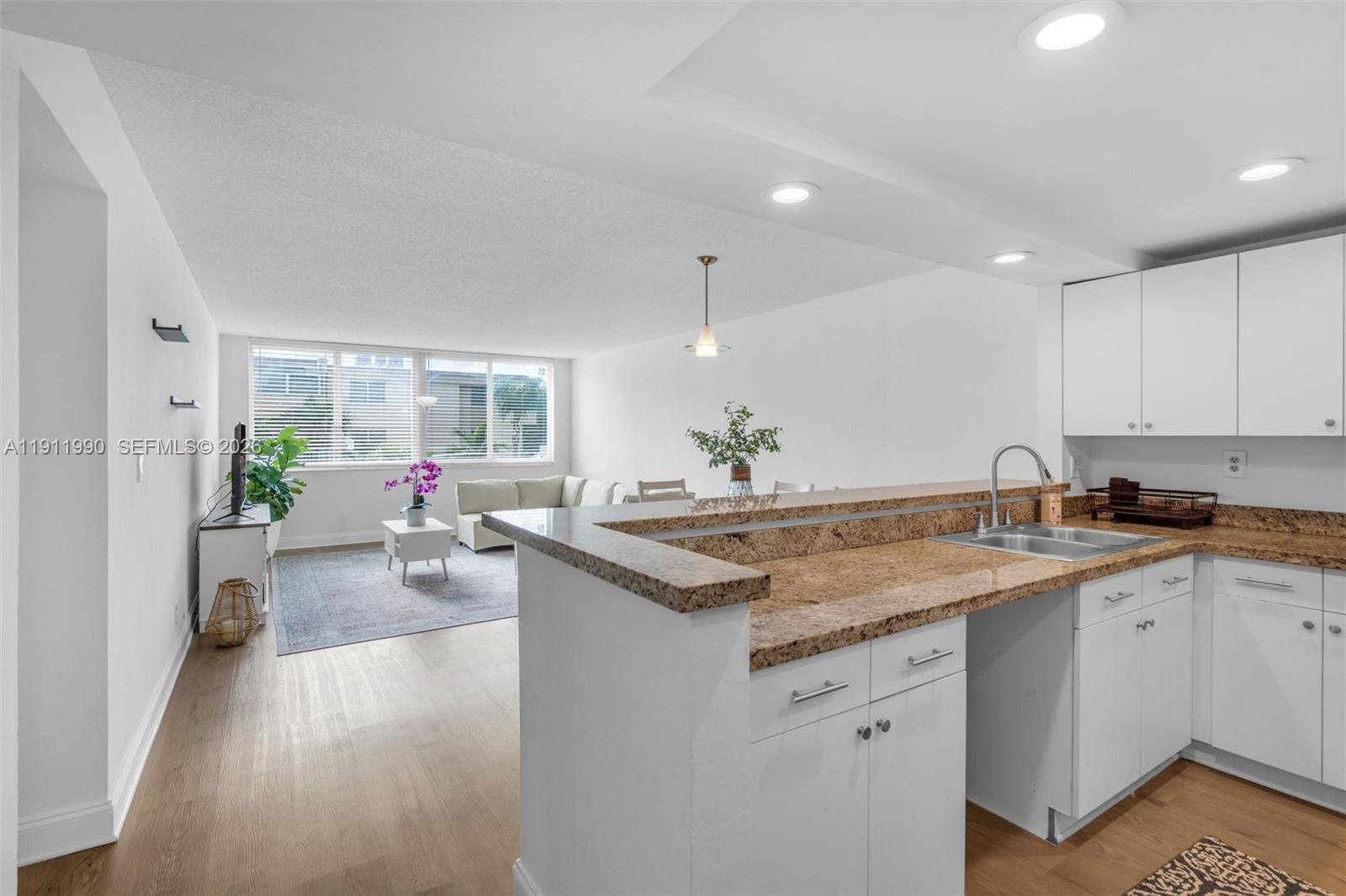 Dadeland Place Condo