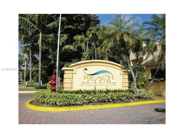 The Beach Club Fontainebl