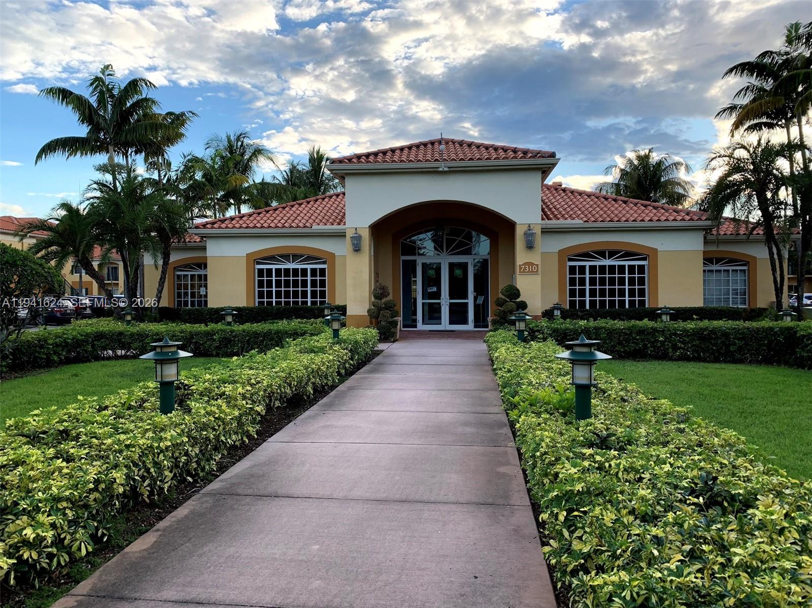 Palm Gardens At Doral Con