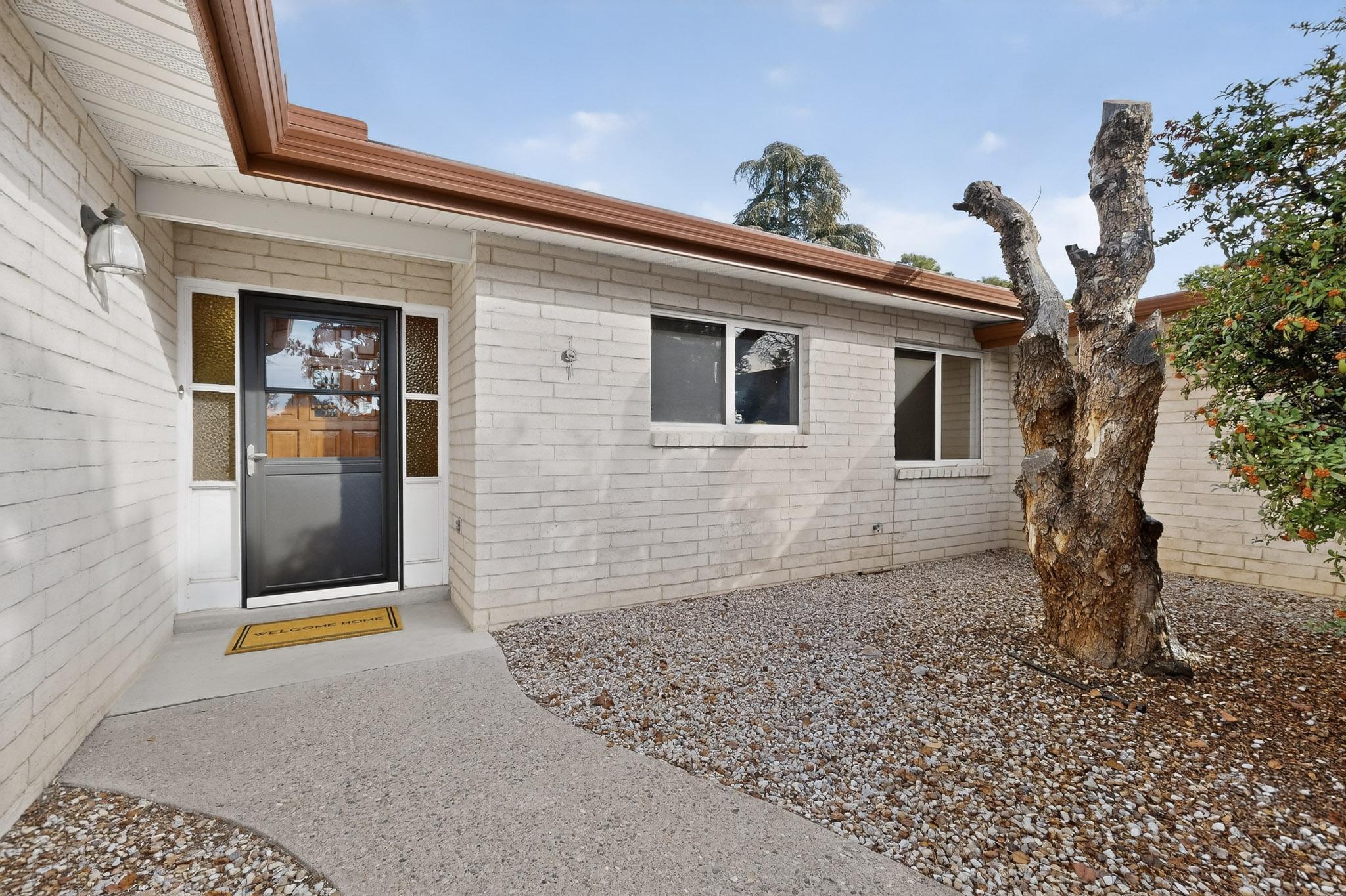 7005 Del Oso Court, Albuquerque NM 87109